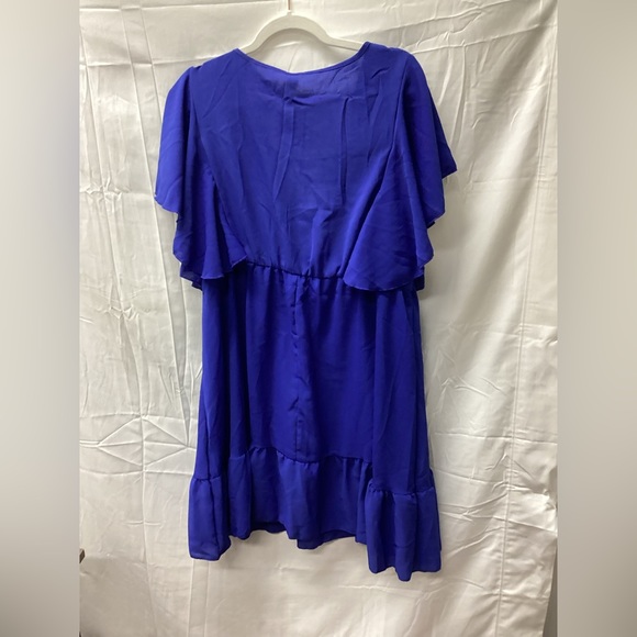 Flowy Blue Dress with short sleeves - Picture 2 of 3